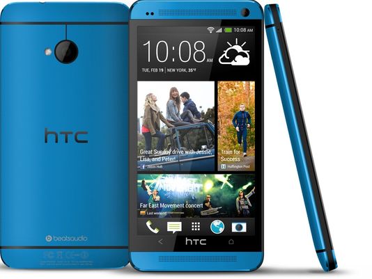1378696258000-HTC-One-Metallic-Blue-2-