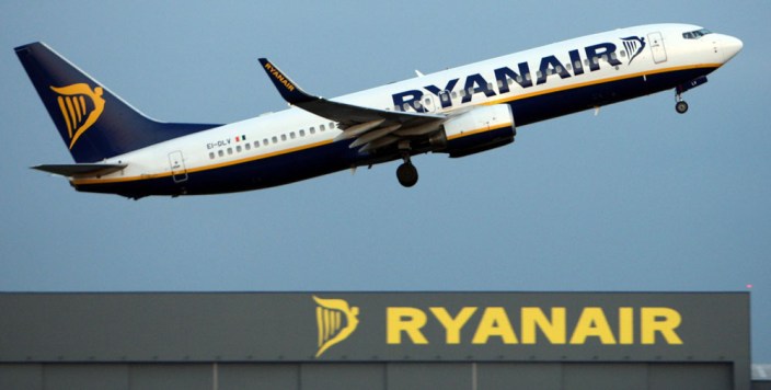 Ryanair posts rise in profits